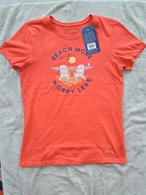 LIFE IS GOOD Mango Colored Tee w/Beach Print Design, Short Sleeve, Size M